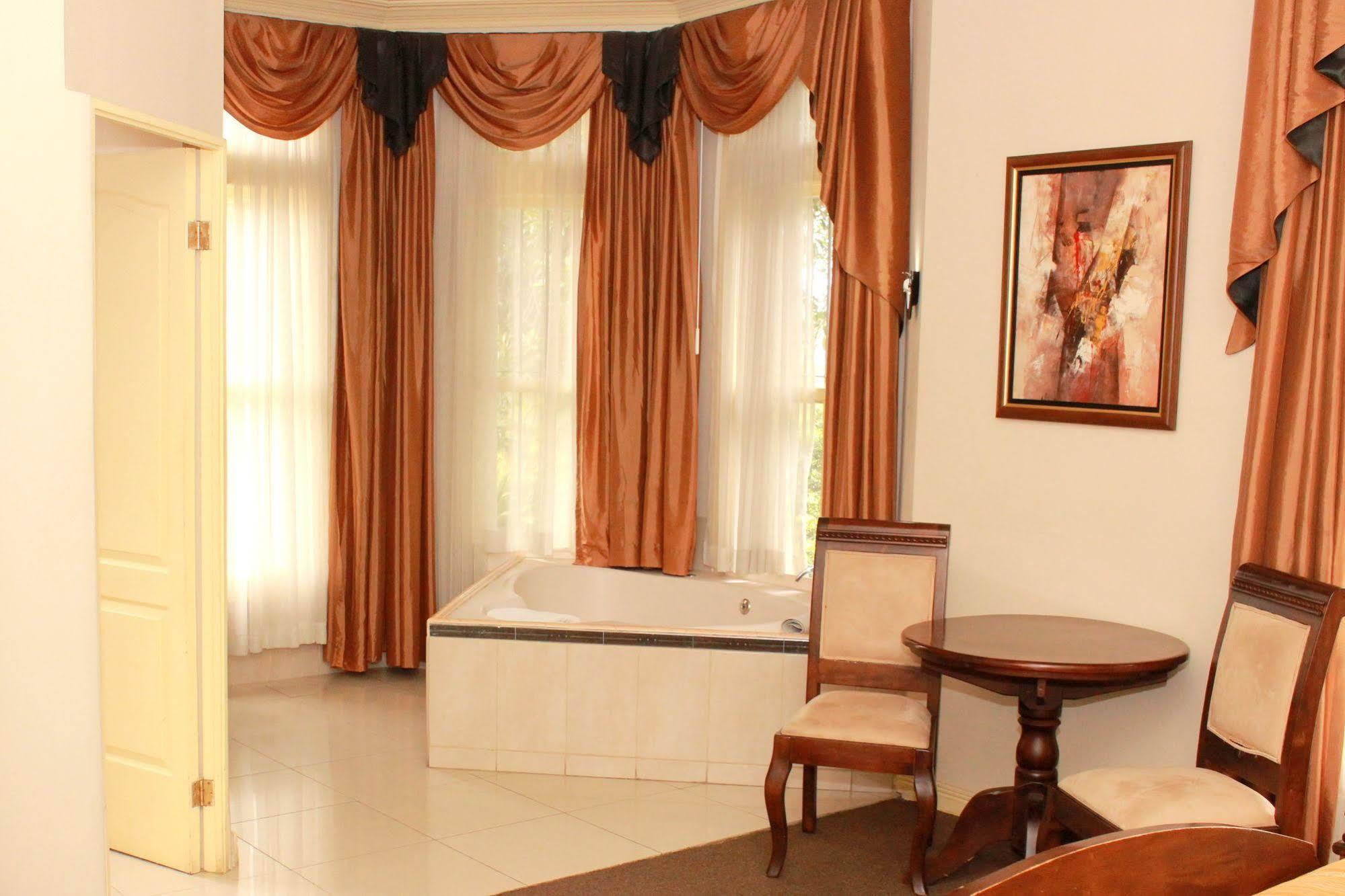 Sportsmens Lodge - Gentlemen'S Club (Adults Only) San José Kültér fotó