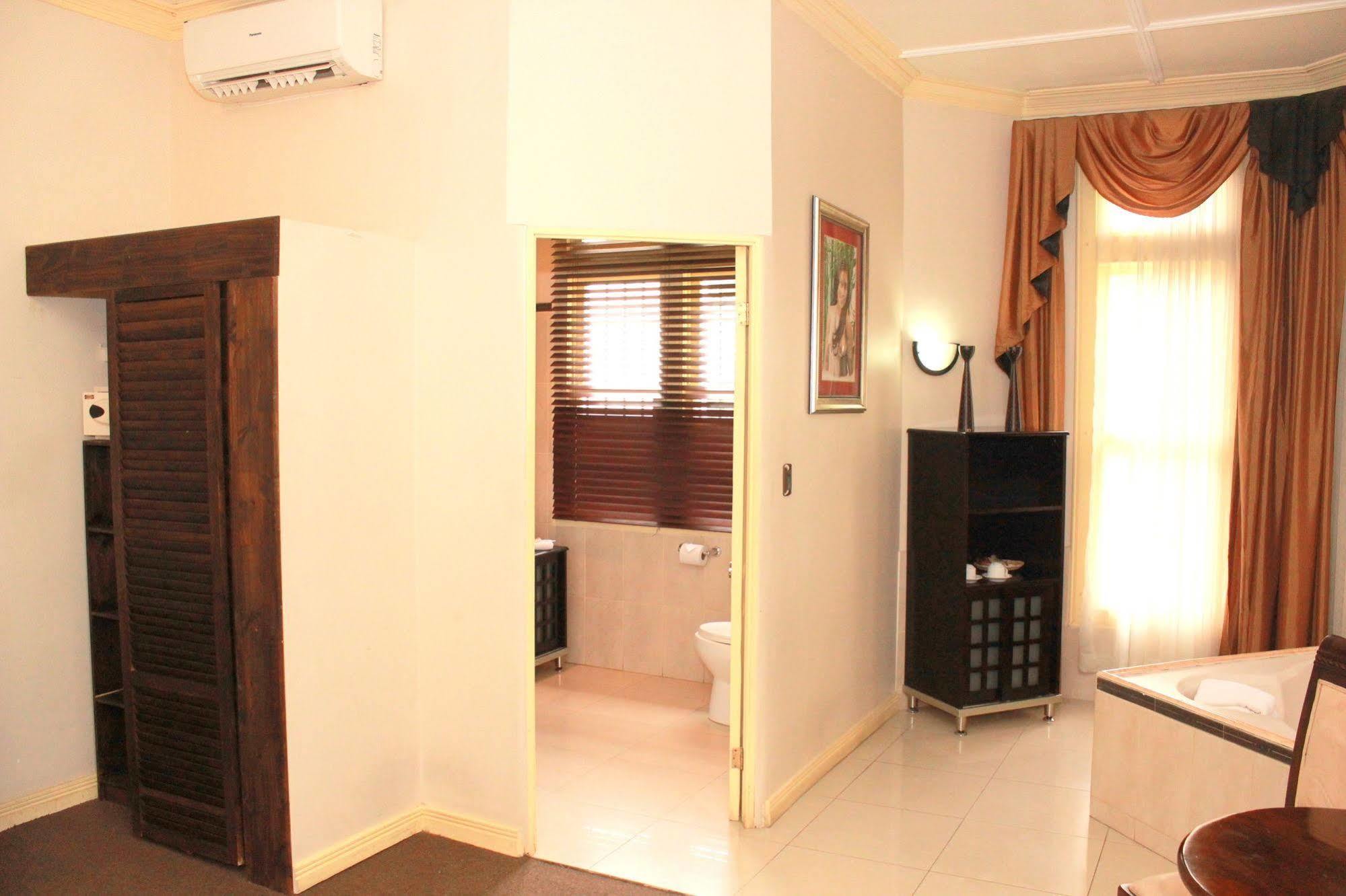 Sportsmens Lodge - Gentlemen'S Club (Adults Only) San José Kültér fotó